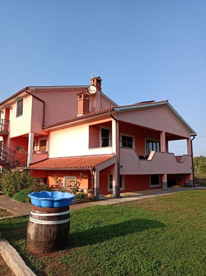 Apartman Biba Лабин Екстериор снимка
