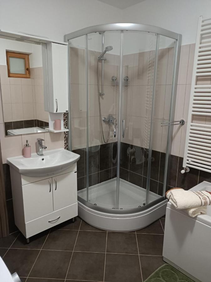 Apartman Biba Лабин Екстериор снимка