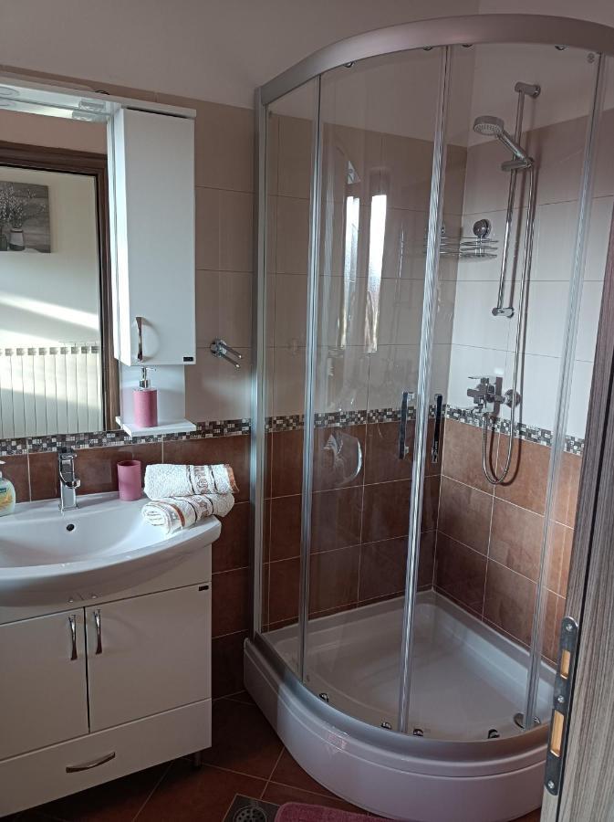 Apartman Biba Лабин Екстериор снимка