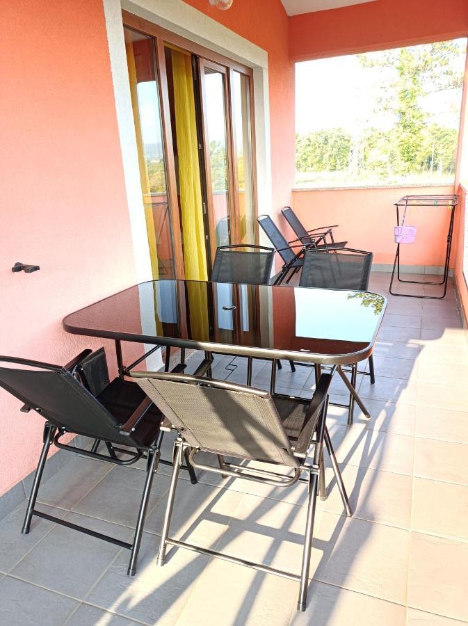 Apartman Biba Лабин Екстериор снимка