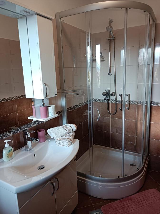 Apartman Biba Лабин Екстериор снимка
