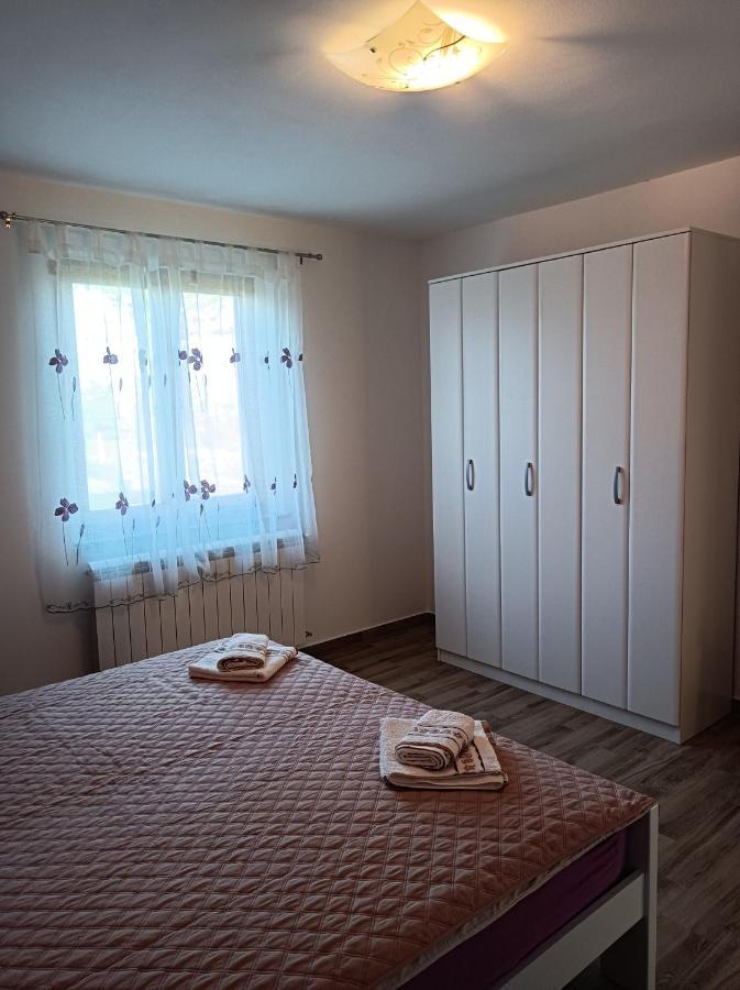 Apartman Biba Лабин Екстериор снимка