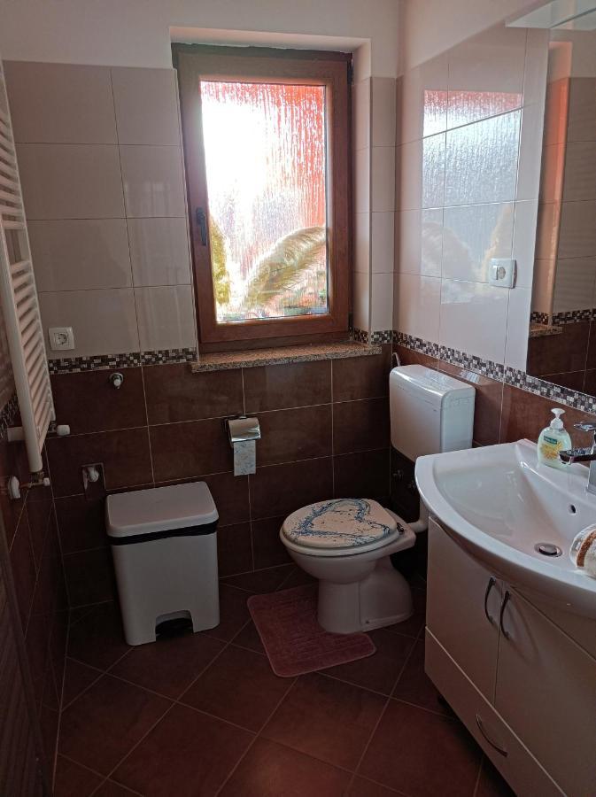 Apartman Biba Лабин Екстериор снимка